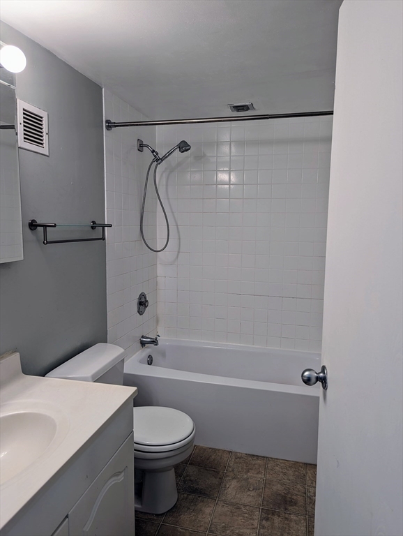 175 Quincy Shore Drive Unit: B43