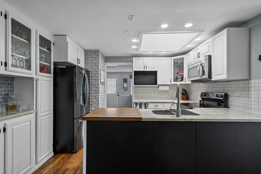18 Collins Rd