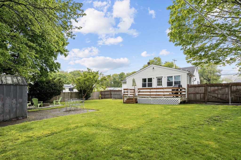 18 Collins Rd