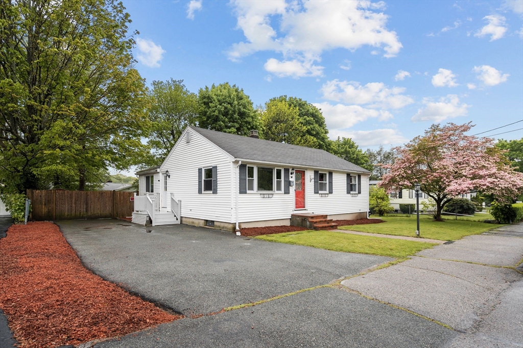 18 Collins Rd