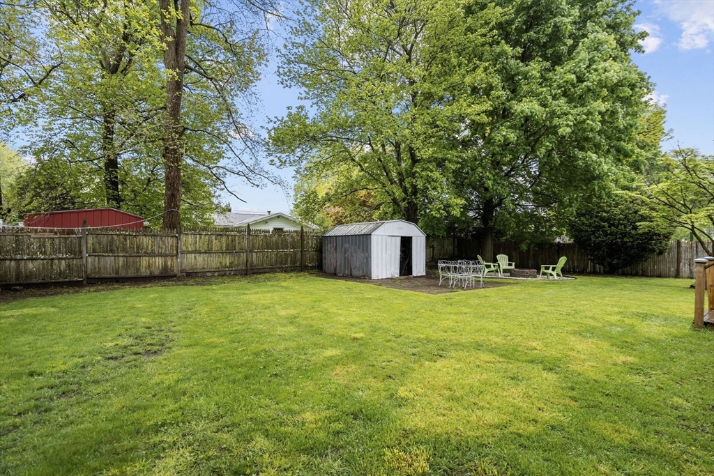 18 Collins Rd