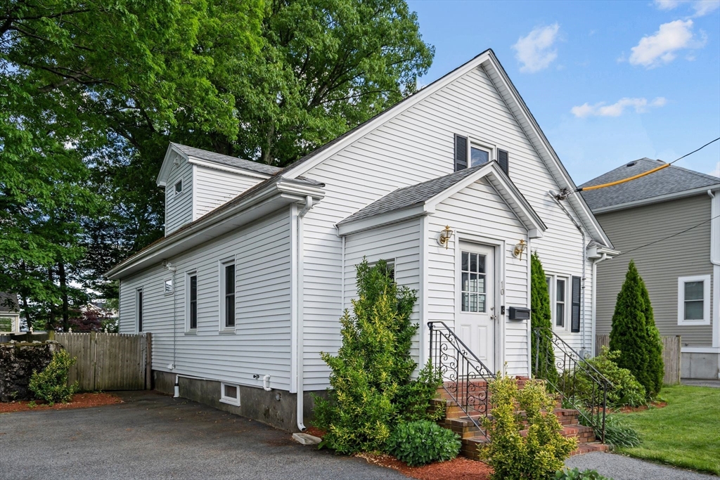 10 Weybosset St