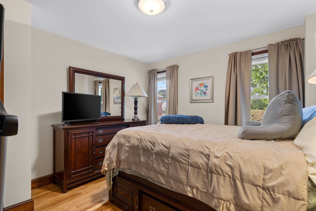 10 Weybosset St