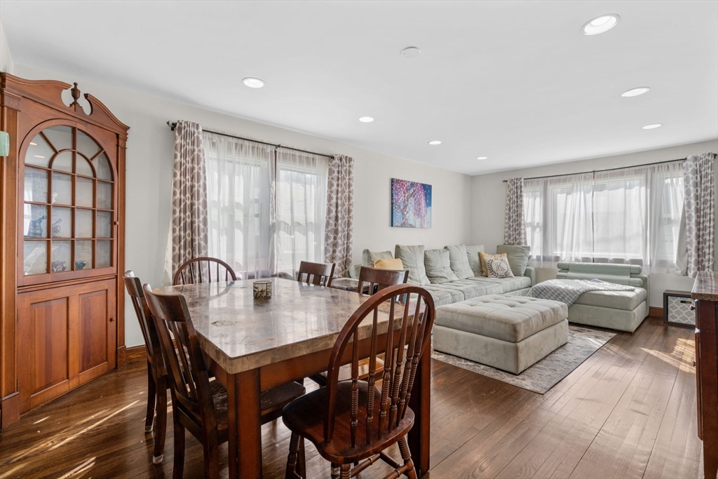 10 Weybosset St
