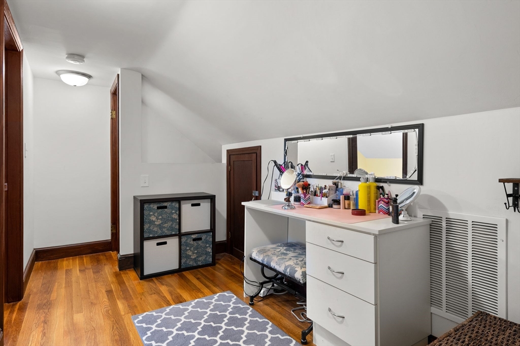 10 Weybosset St
