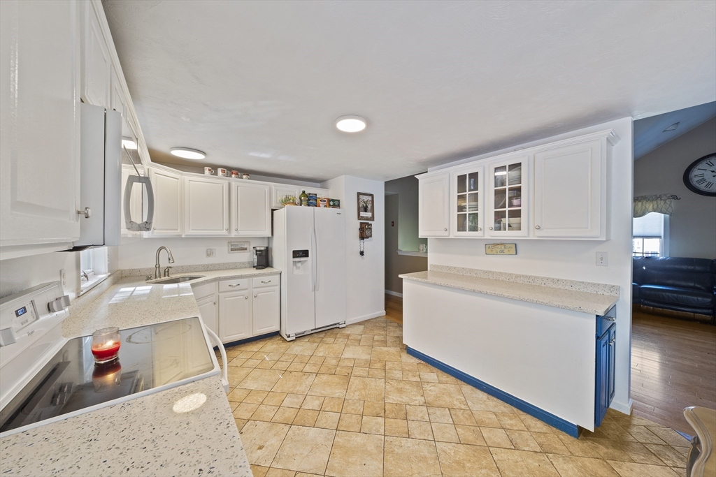 17 Edward Dr