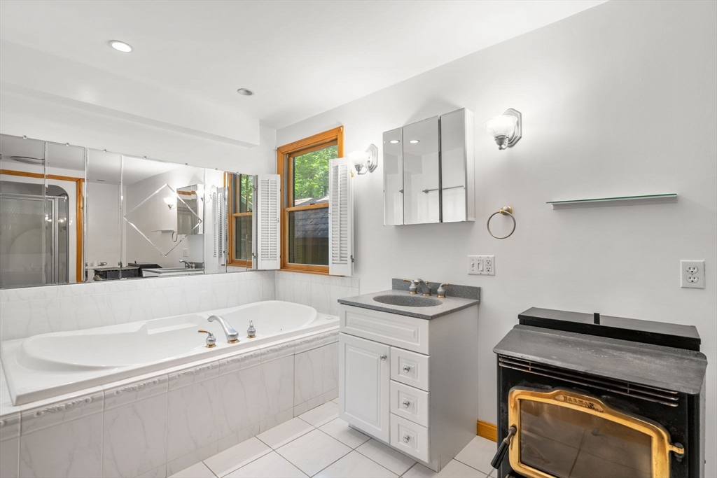 2 Ridgefield Rd