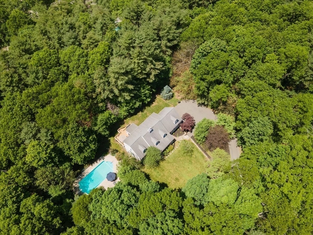 537 High St