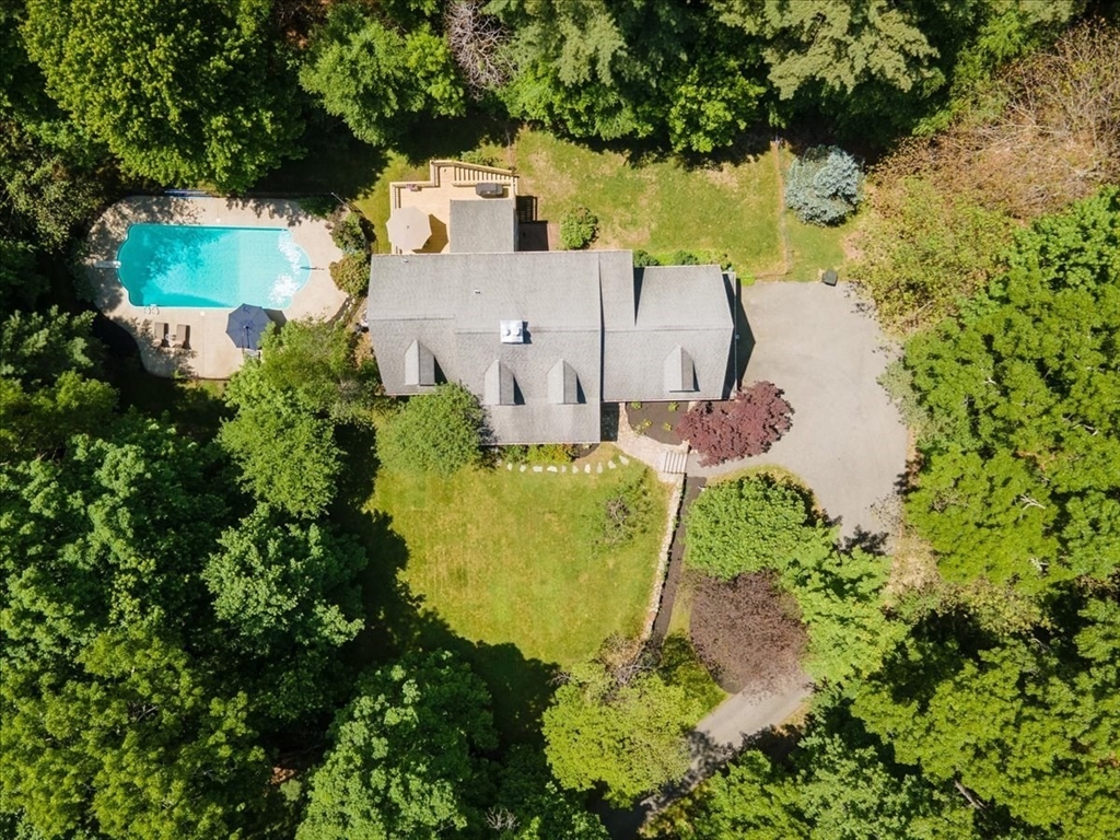 537 High St