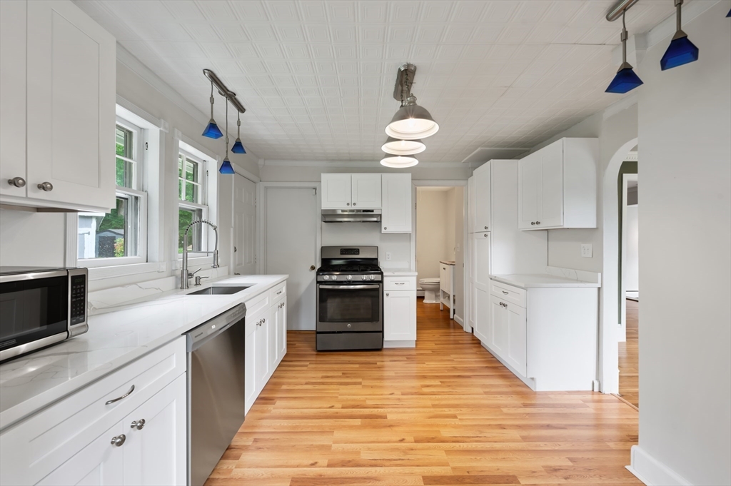 46 Roosevelt Rd
