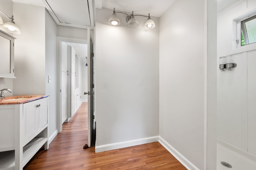 46 Roosevelt Rd