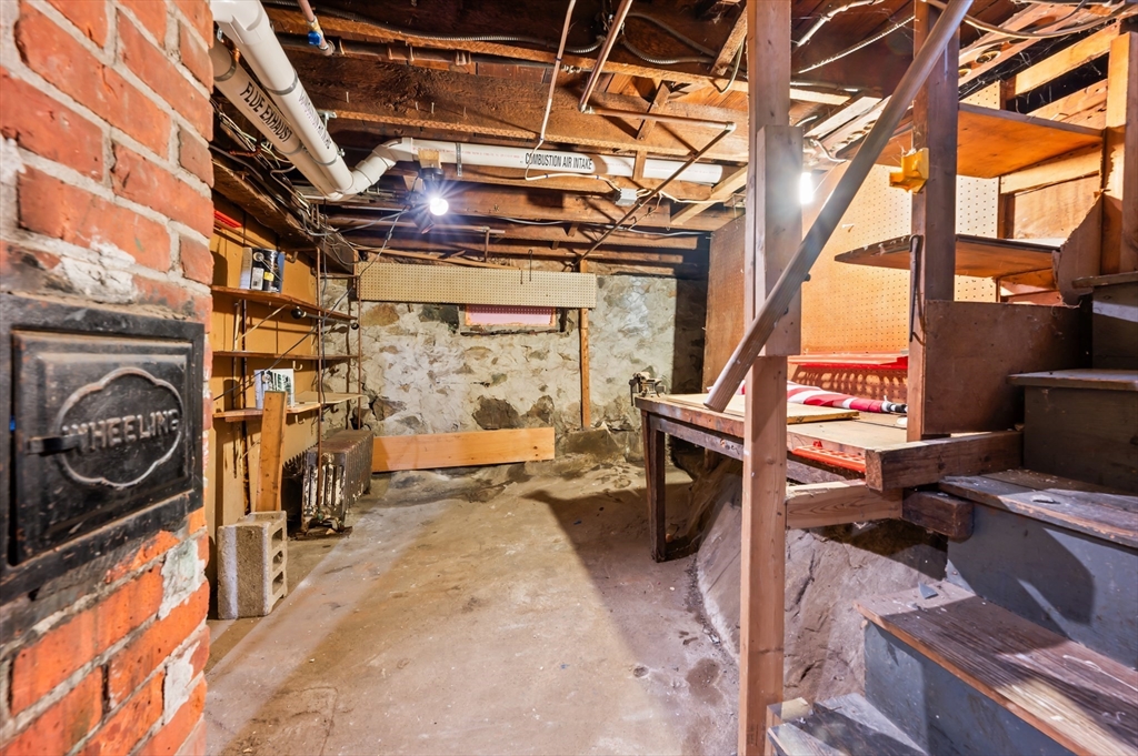 46 Roosevelt Rd