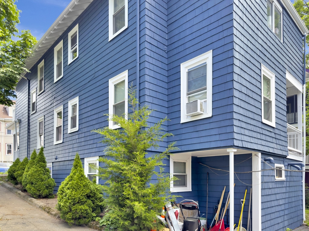 56 Farquhar St