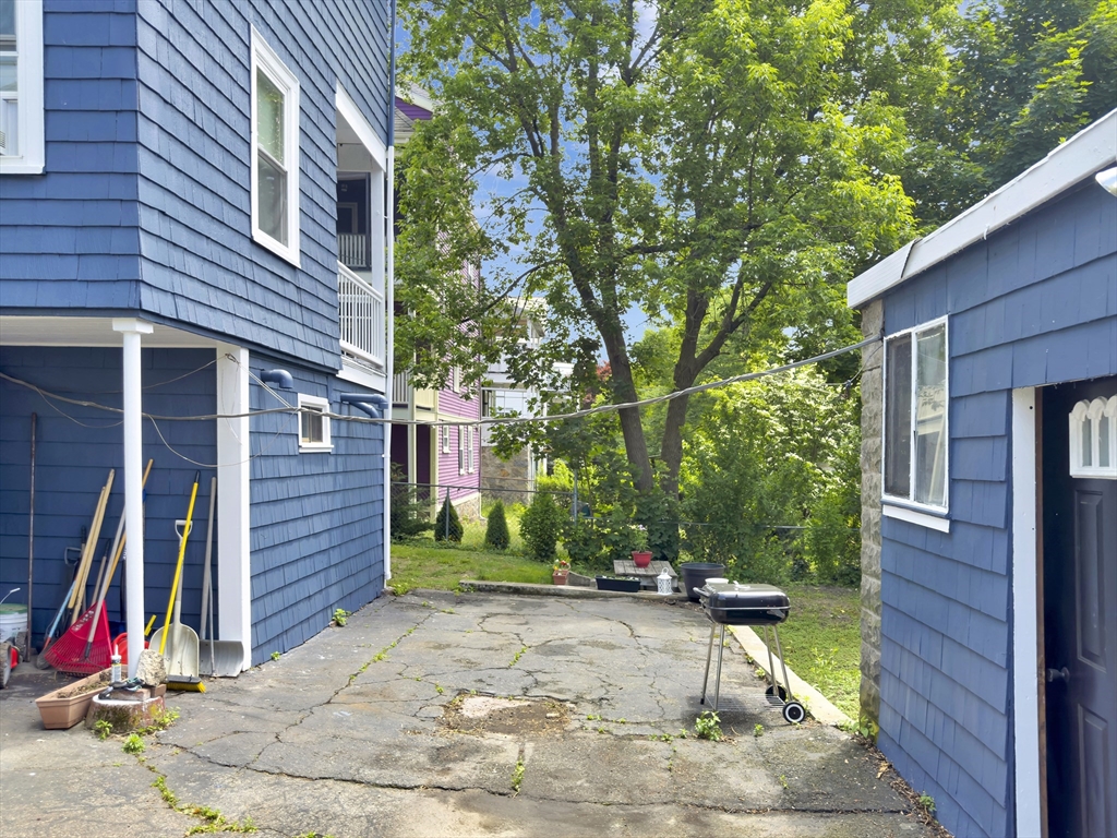 56 Farquhar St