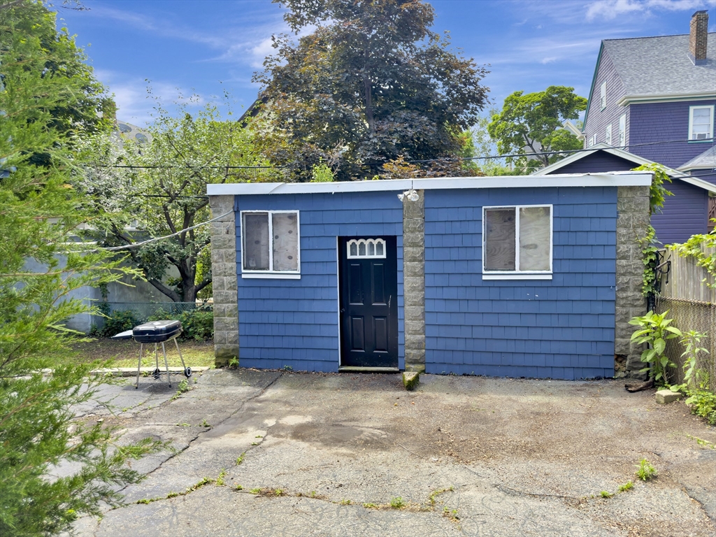56 Farquhar St