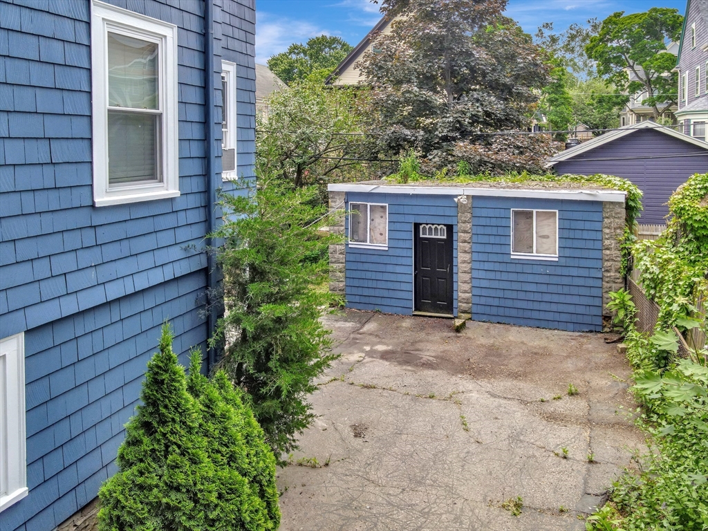 56 Farquhar St