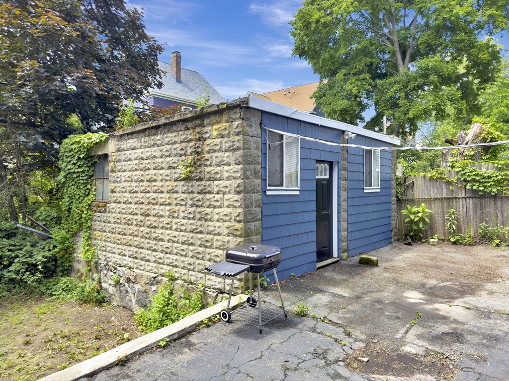 56 Farquhar St