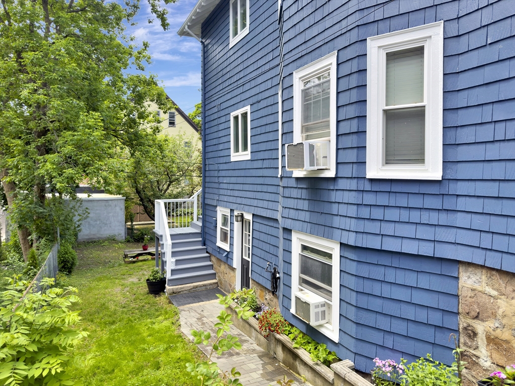 56 Farquhar St