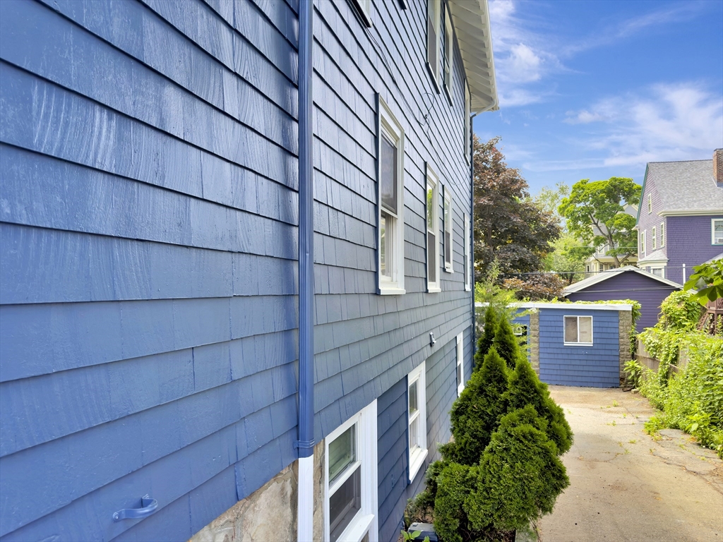 56 Farquhar St