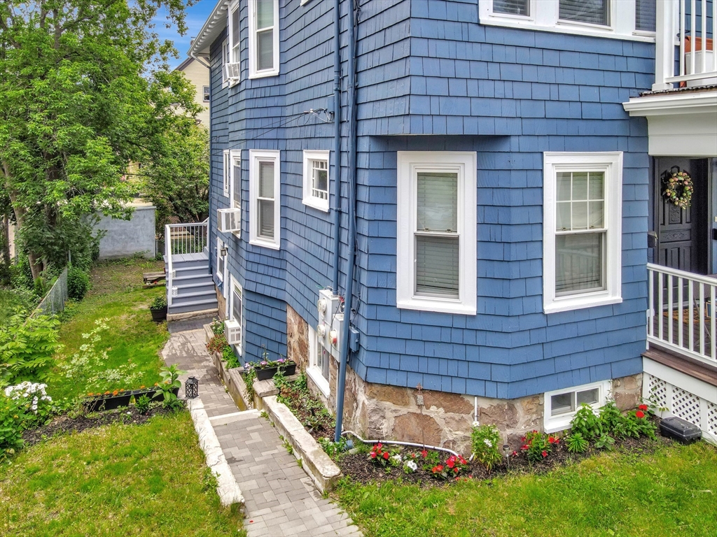 56 Farquhar St