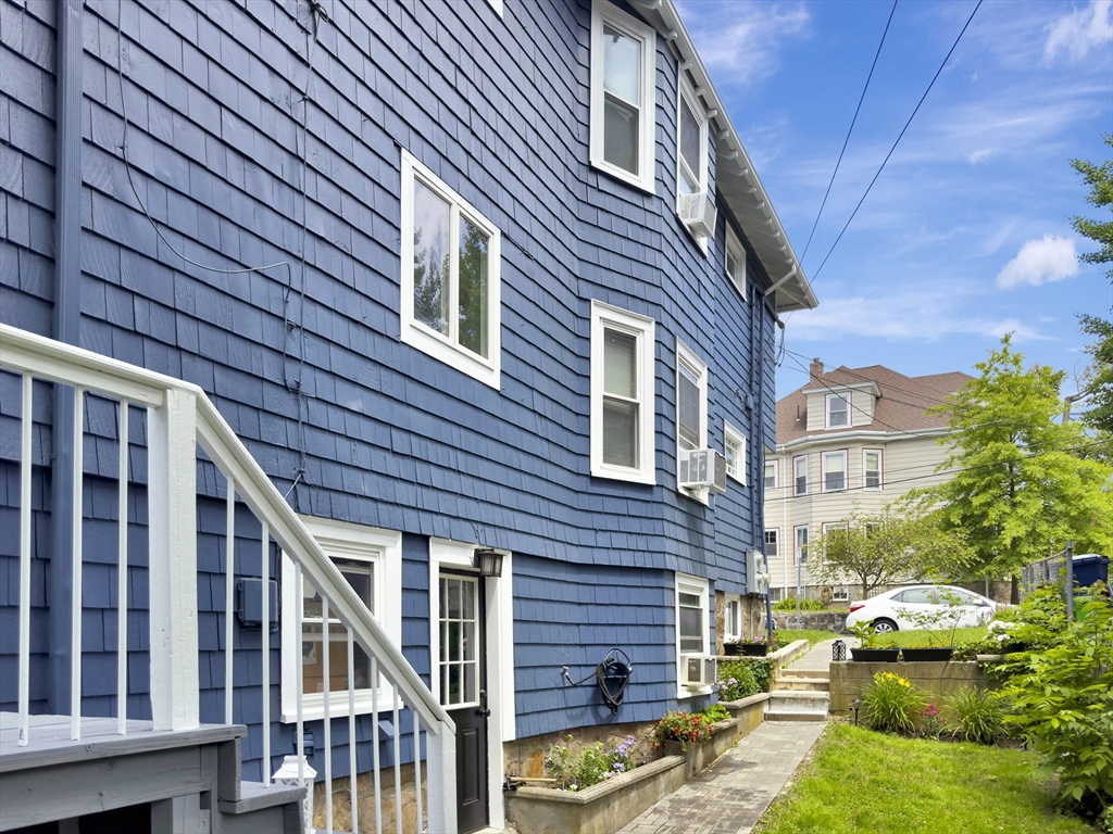56 Farquhar St