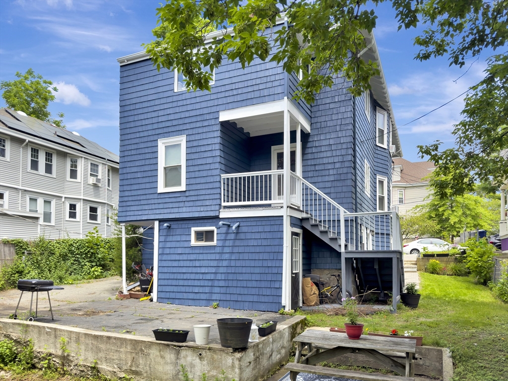 56 Farquhar St