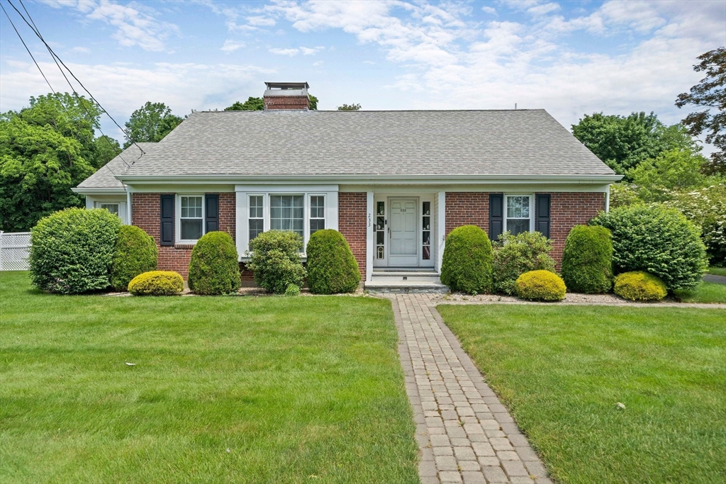 233 Pleasant St