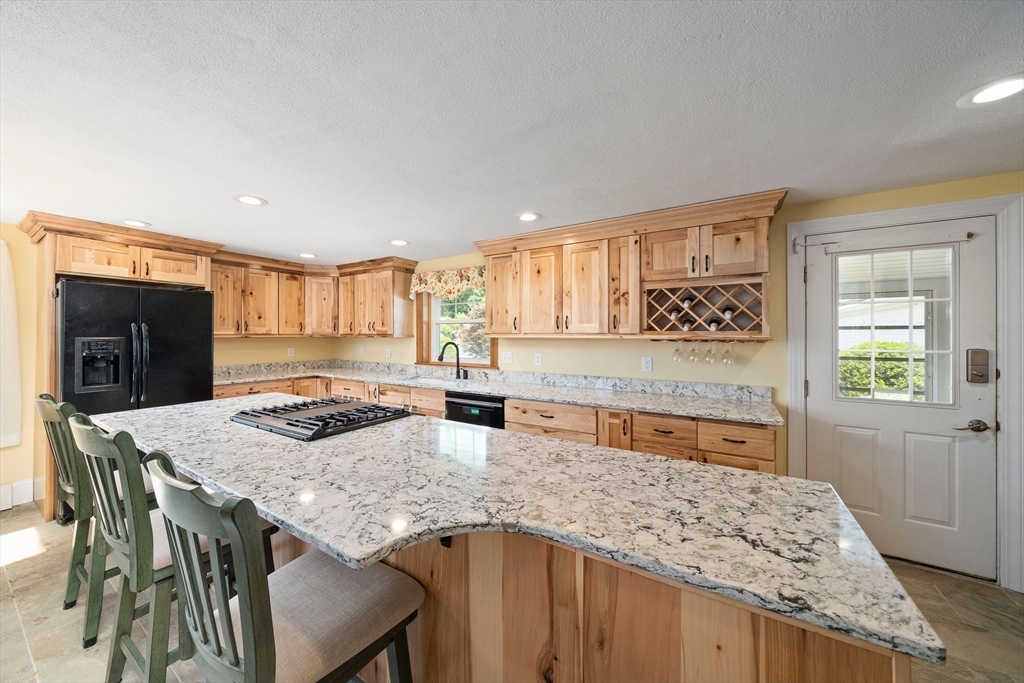 233 Pleasant St