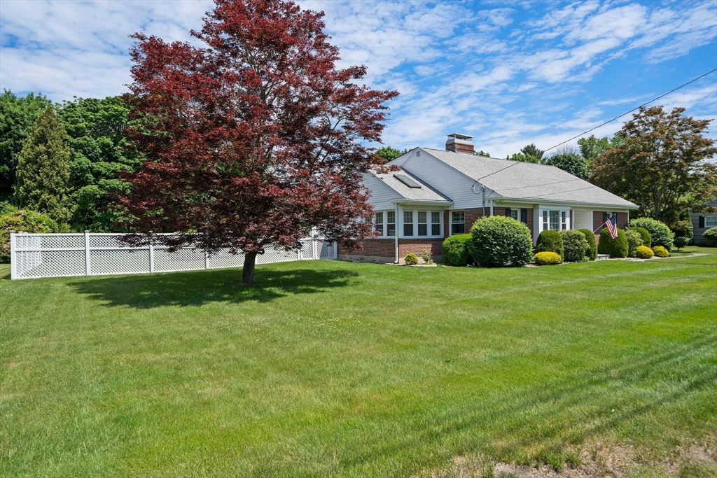 233 Pleasant St