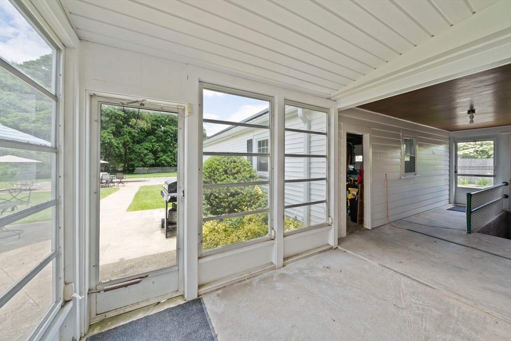 233 Pleasant St