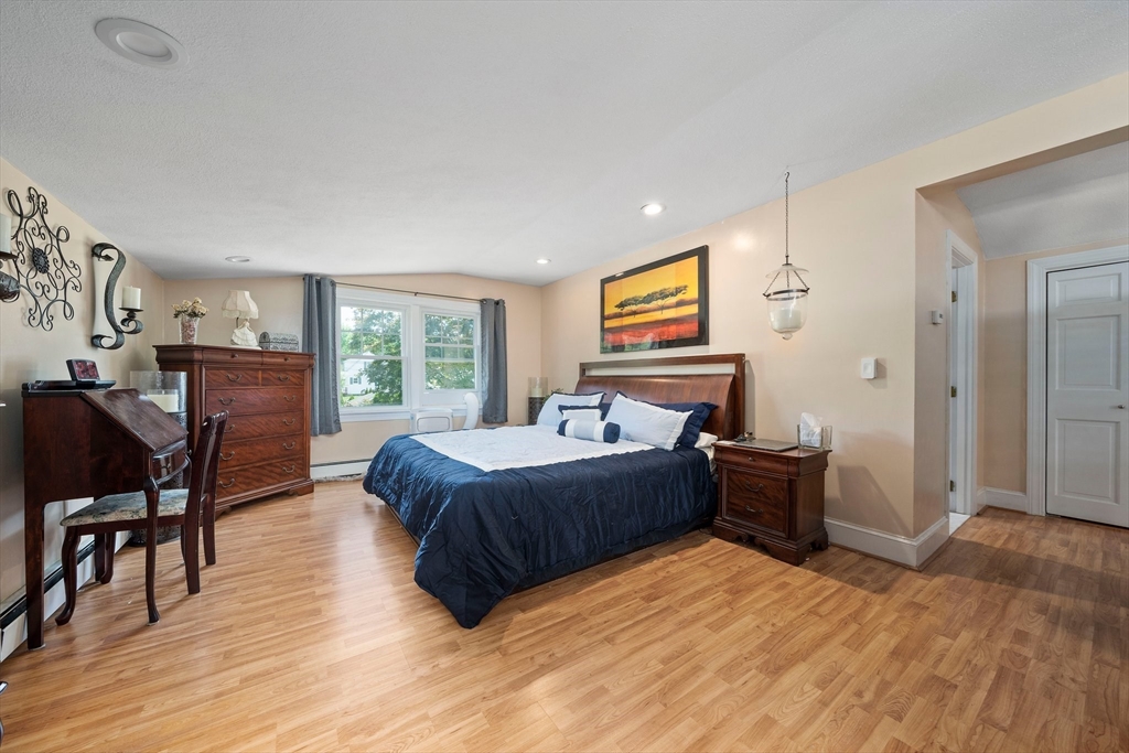233 Pleasant St