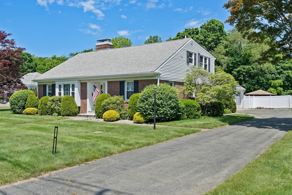 233 Pleasant St