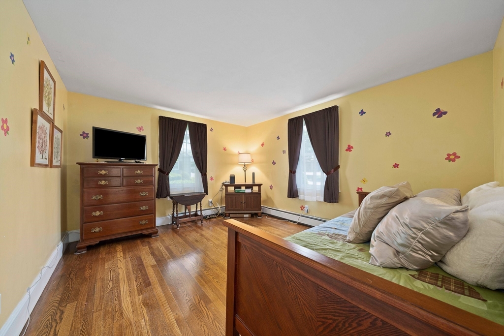 233 Pleasant St
