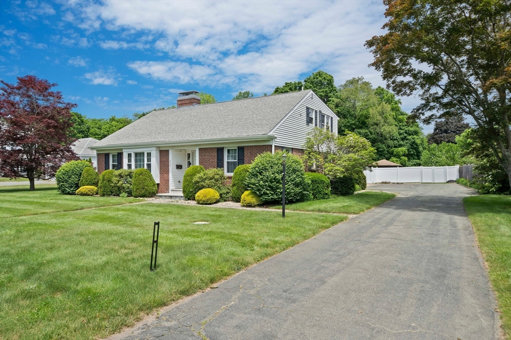233 Pleasant St