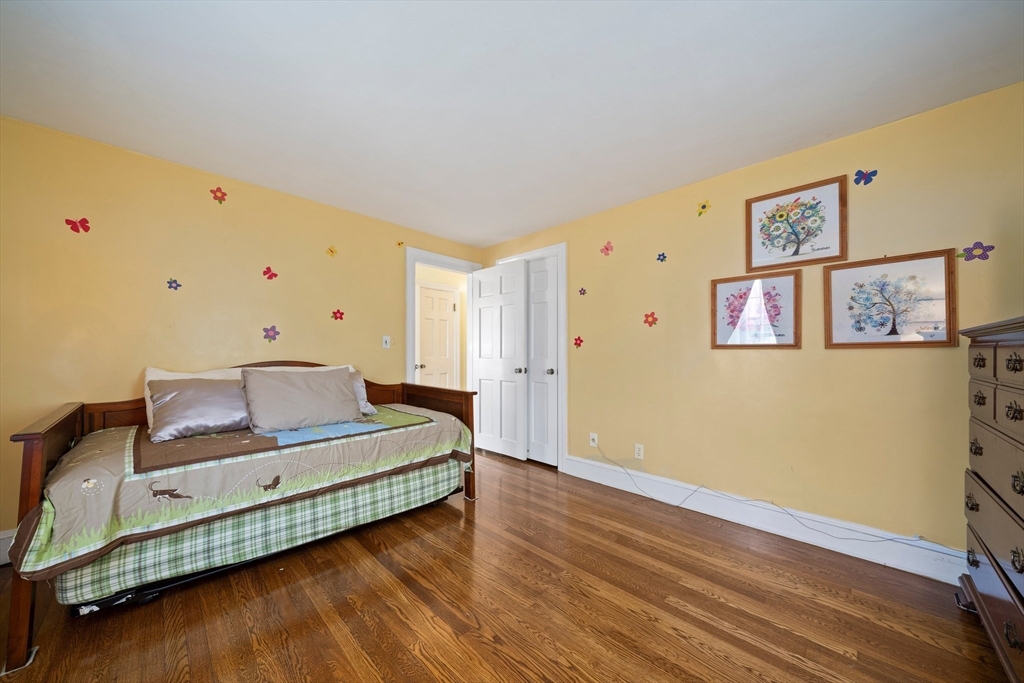 233 Pleasant St