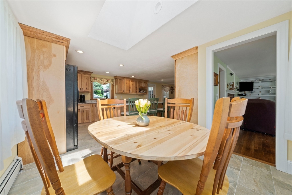 233 Pleasant St