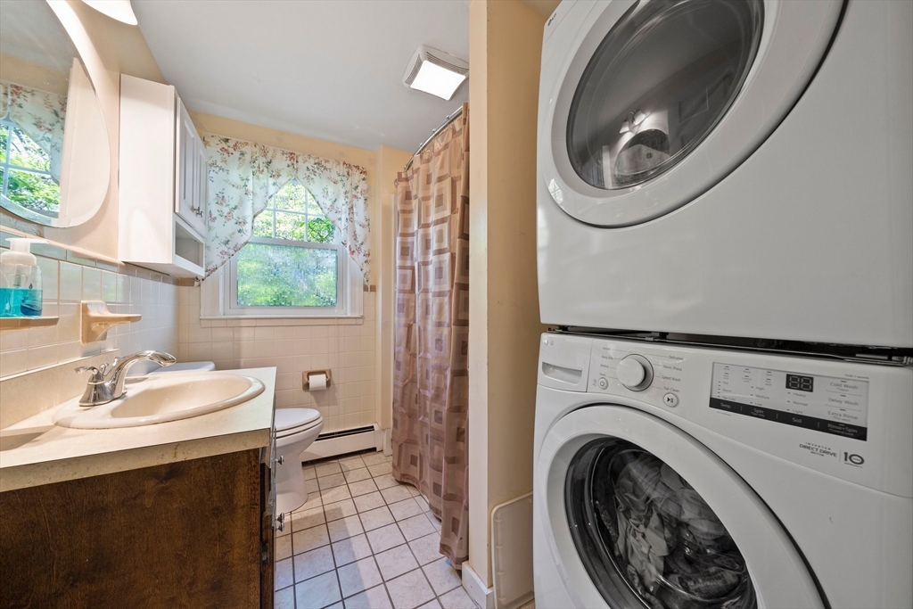 233 Pleasant St