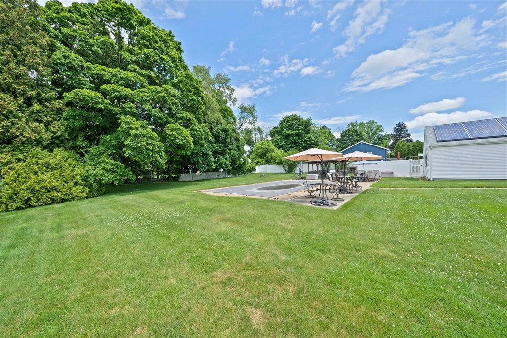 233 Pleasant St