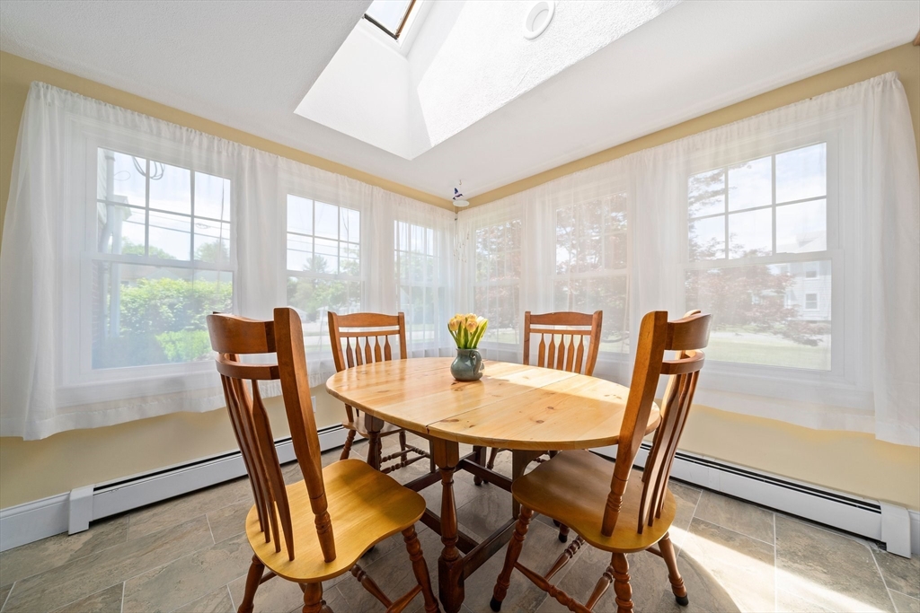 233 Pleasant St