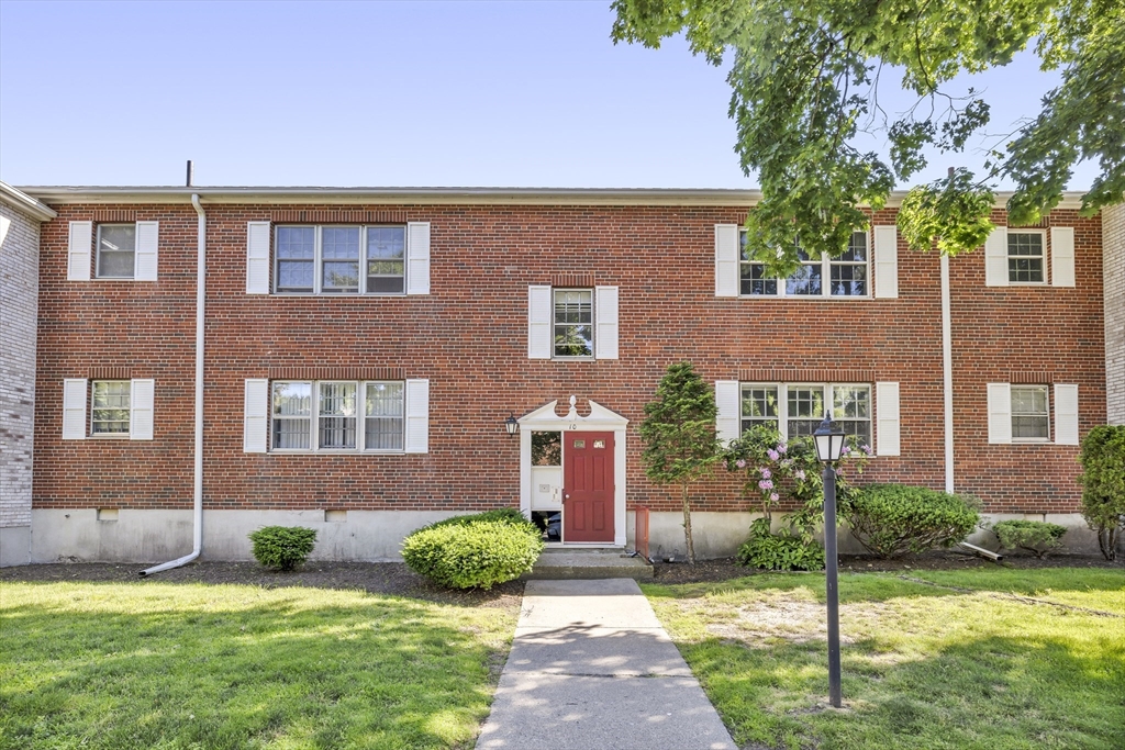 10 Lake Shore Court # 4