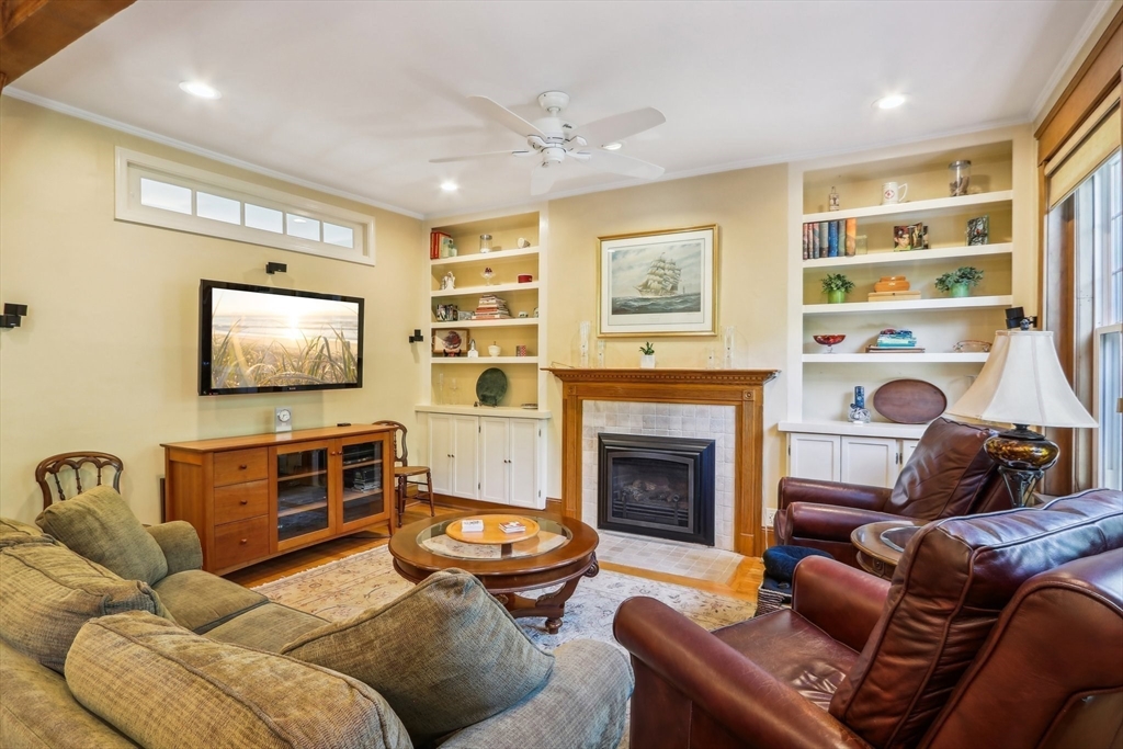 22 Parkway Rd # 4