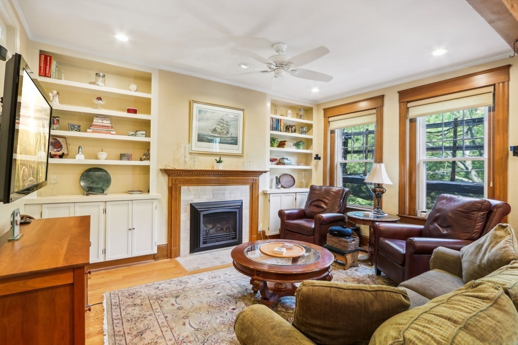 22 Parkway Rd # 4