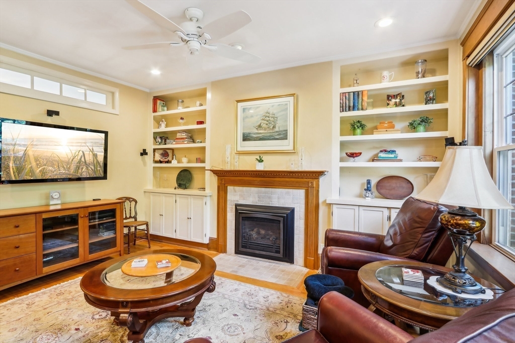 22 Parkway Rd # 4
