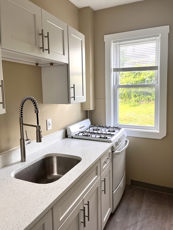 25 Oakland Ave # 1R