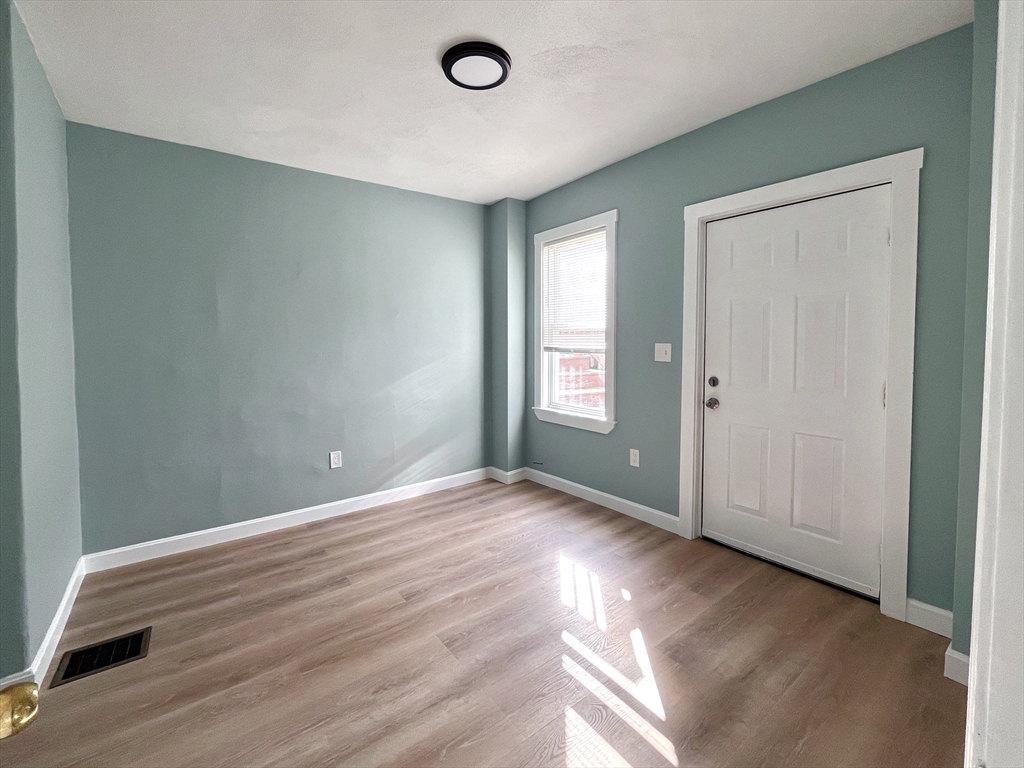 25 Oakland Ave # 1R