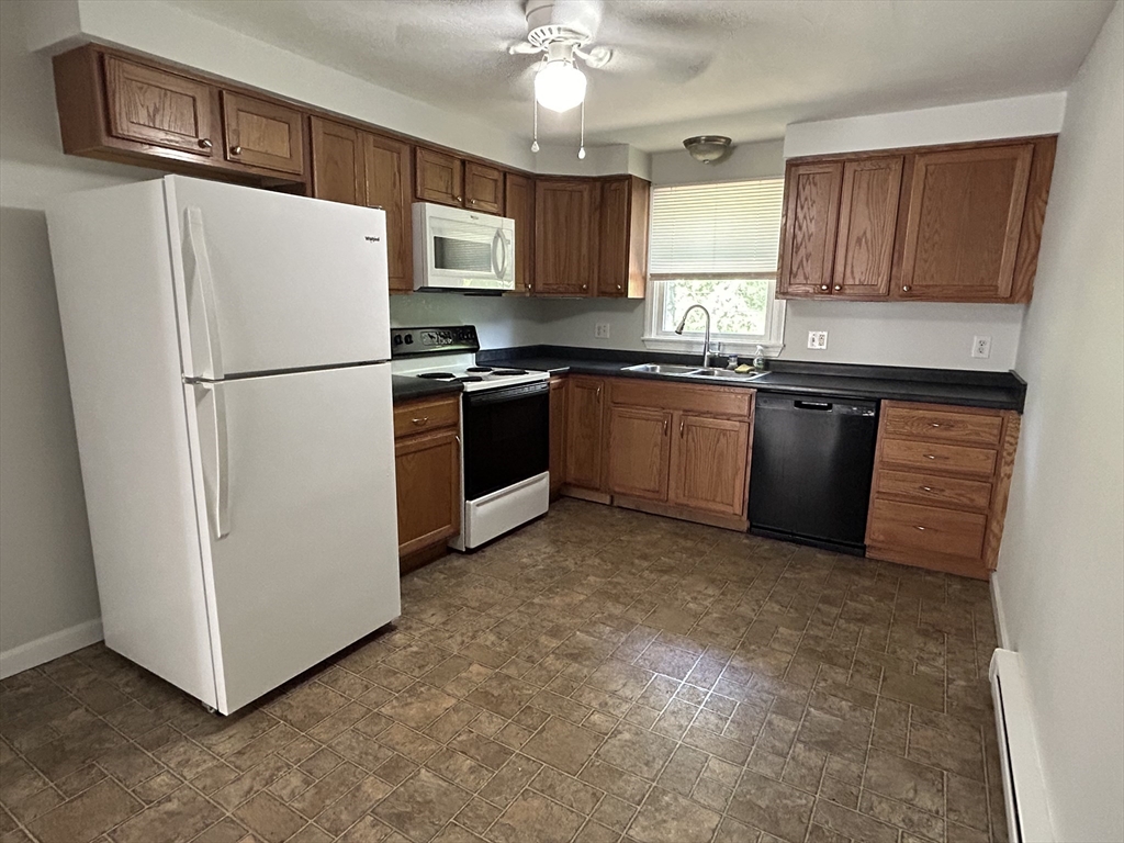 60 Phillips St # 5 Unit: 2-5