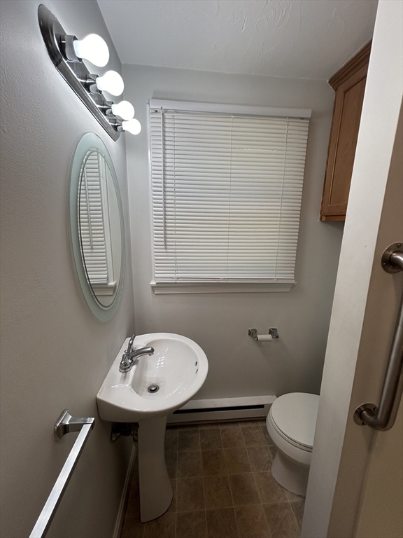 60 Phillips St # 5 Unit: 2-5