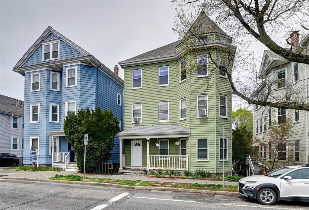 769 Boylston St # 3