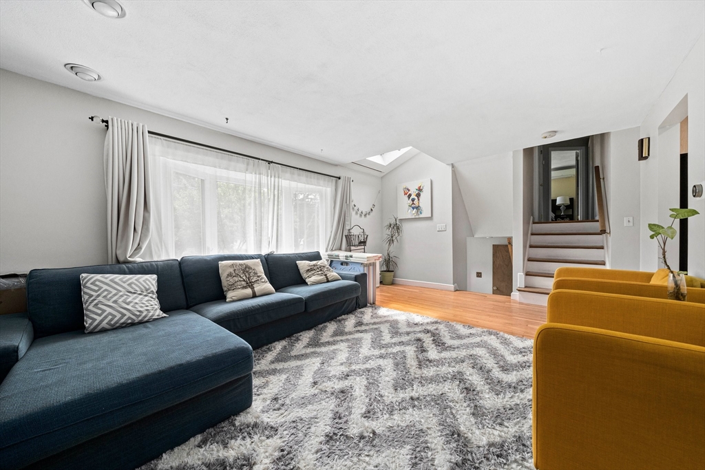 6 Valley View Rd