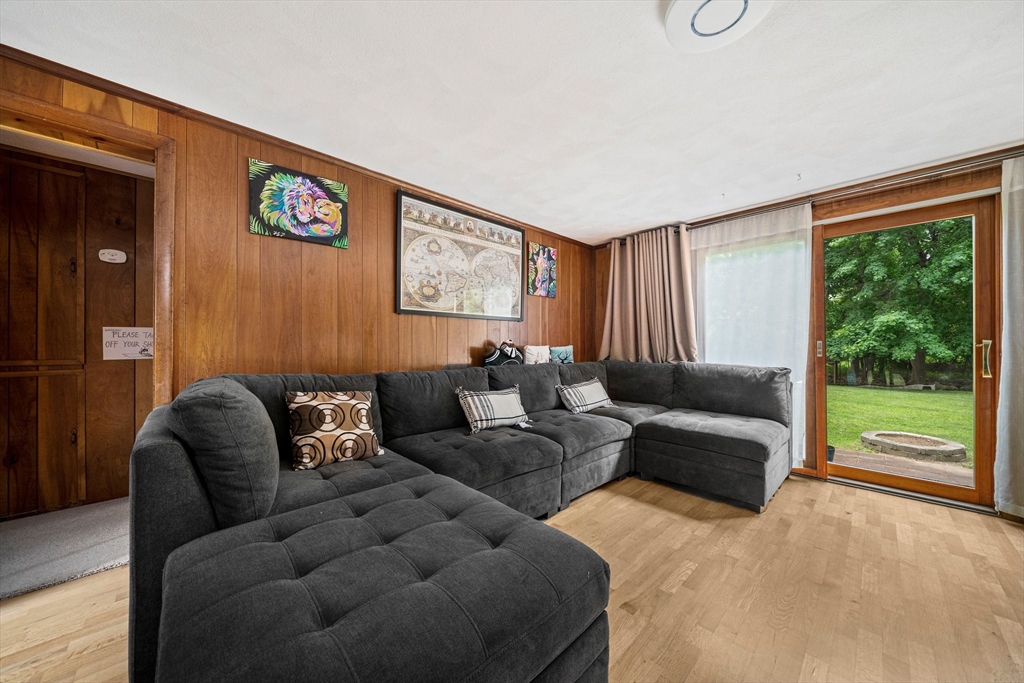 6 Valley View Rd